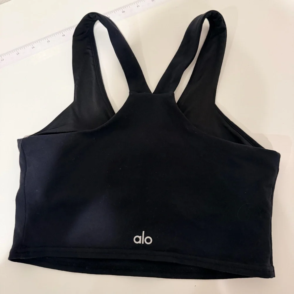 ALO Yoga Black V-Neck Sports Bra size S/P No padding